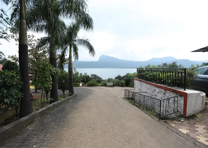 Jumbo Paradise 1 Bhk Luxury Lake View Cottage
