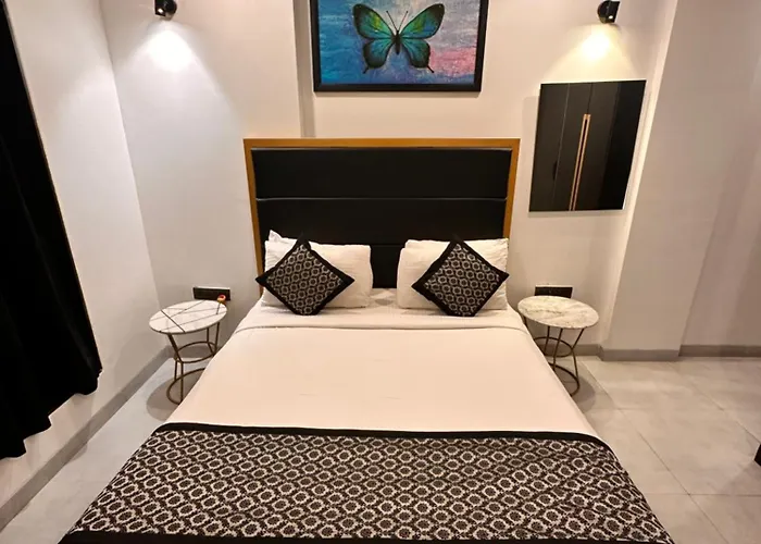 Taaffeite Hotels And Resorts