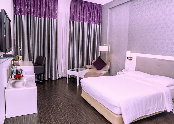 Hotel Kohinoor Elite Near Bkc